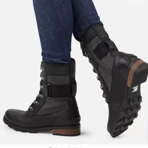 Sorel Emilie Conquest Combat Boot with Tread in Black with Gray Paneling size 8